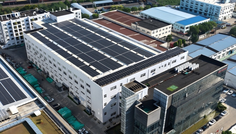 26/01/04 上海艾克森踐行智能制造綠色工廠——光伏發(fā)電節(jié)能技改項目成功運行 艾克森換熱器企業(yè)新聞26/01/04 上海艾克森踐行智能制造綠色工廠——光伏發(fā)電節(jié)能技改項目成功運行